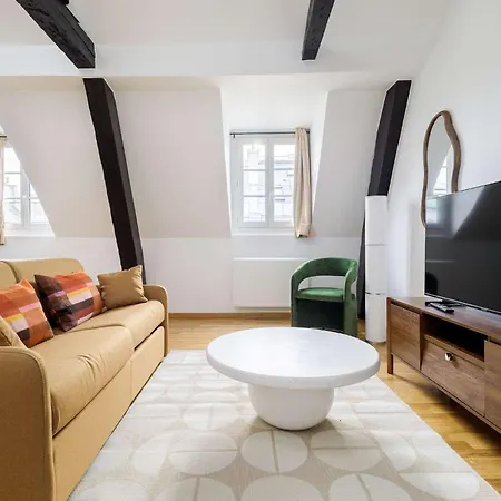 Charming Flat Near Madeleine Paris