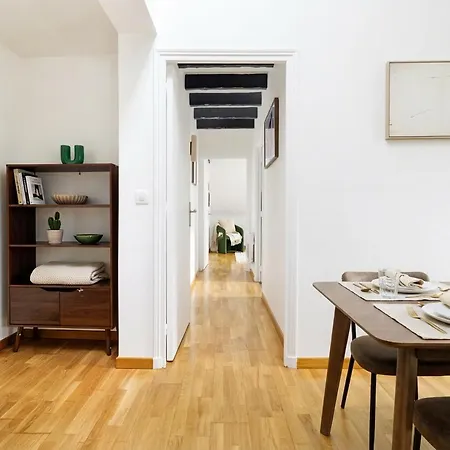 Apartment Charming Flat Near Madeleine Paris